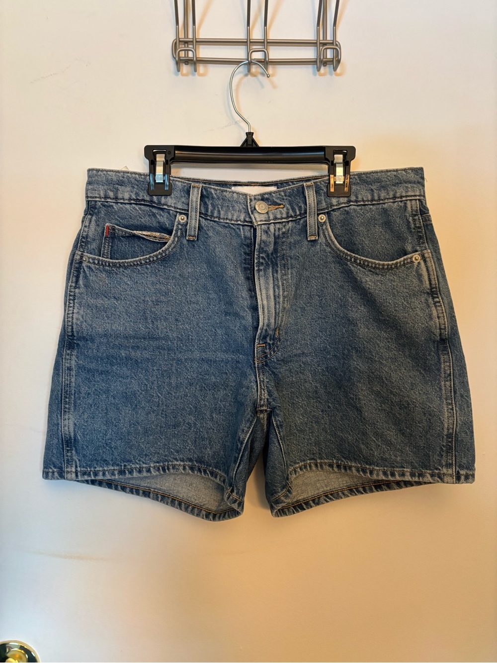 Aritzia Vintage-Inspired Mid Rise Classic Blue Denim Shorts